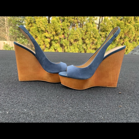 Heels - Picture 2 of 2